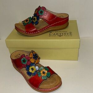 L’Artiste by Spring Step Red Floral Detail Sandal Size 5.5-6